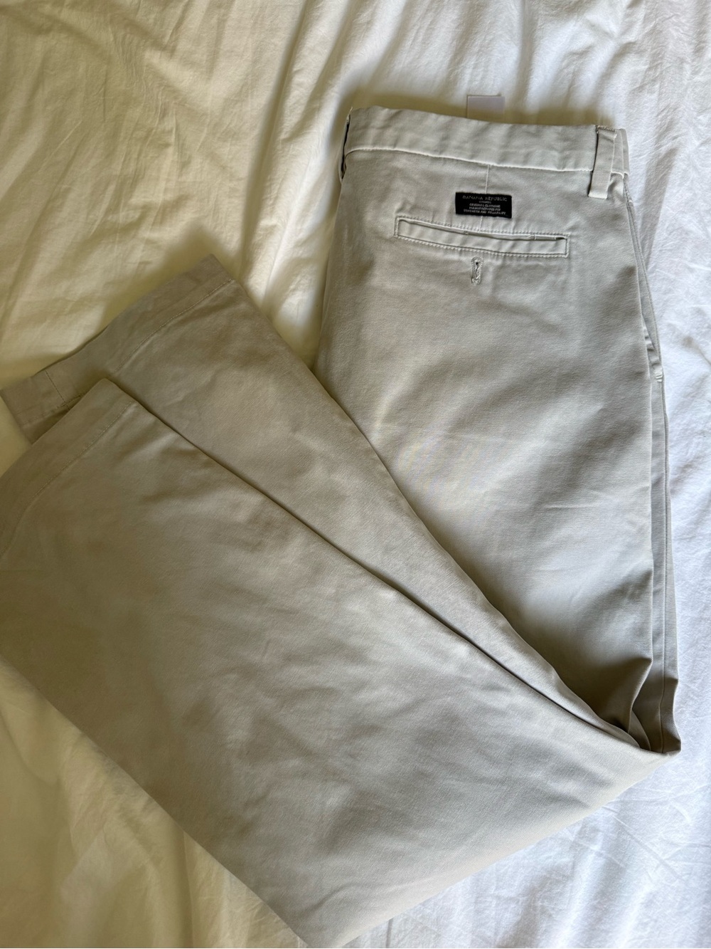Banana Republic Men's Chinos in Light Khaki